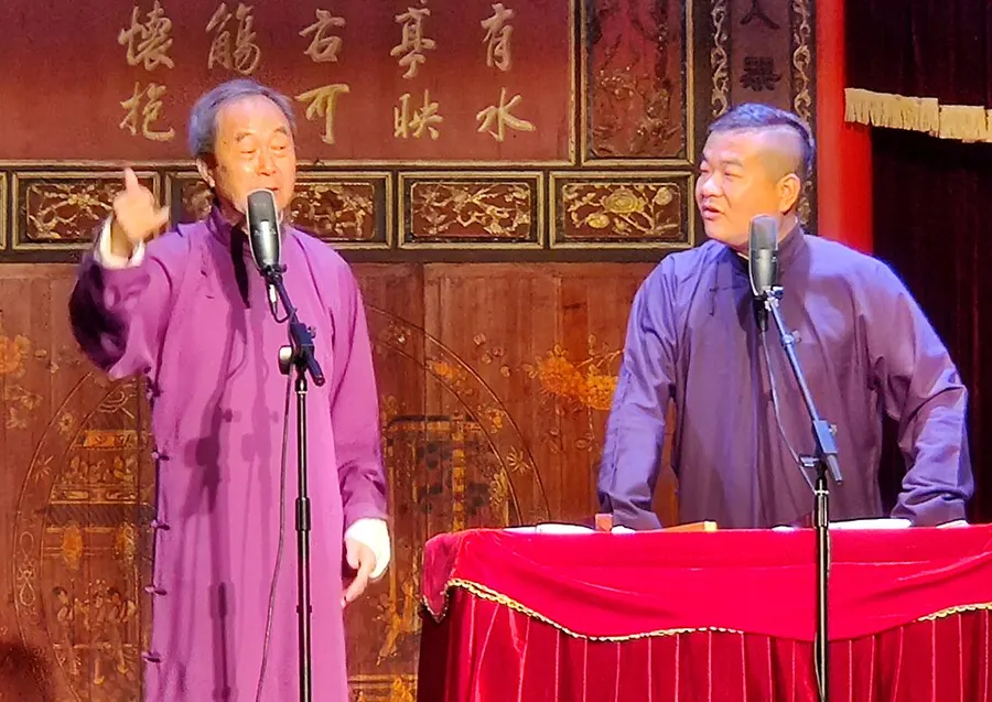 Cross-Talk (Xiangsheng) — quyi tradition
