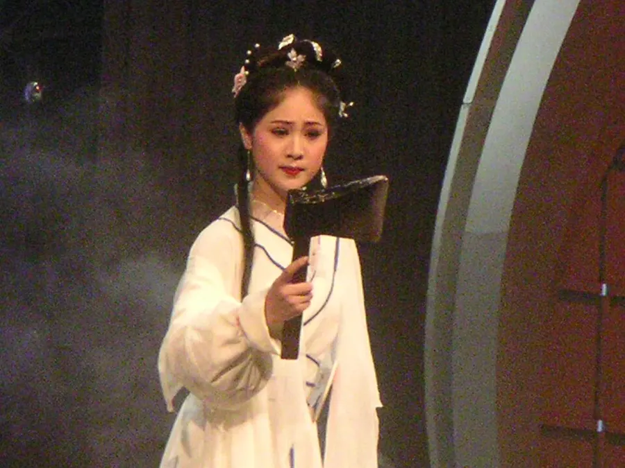 Yue Opera — traditional drama tradition
